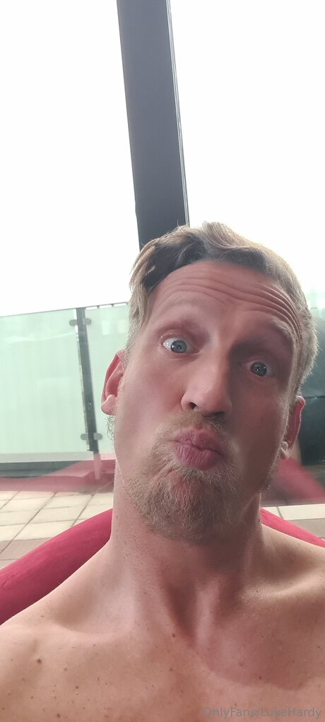 Lukehardy modèle chaud des photos