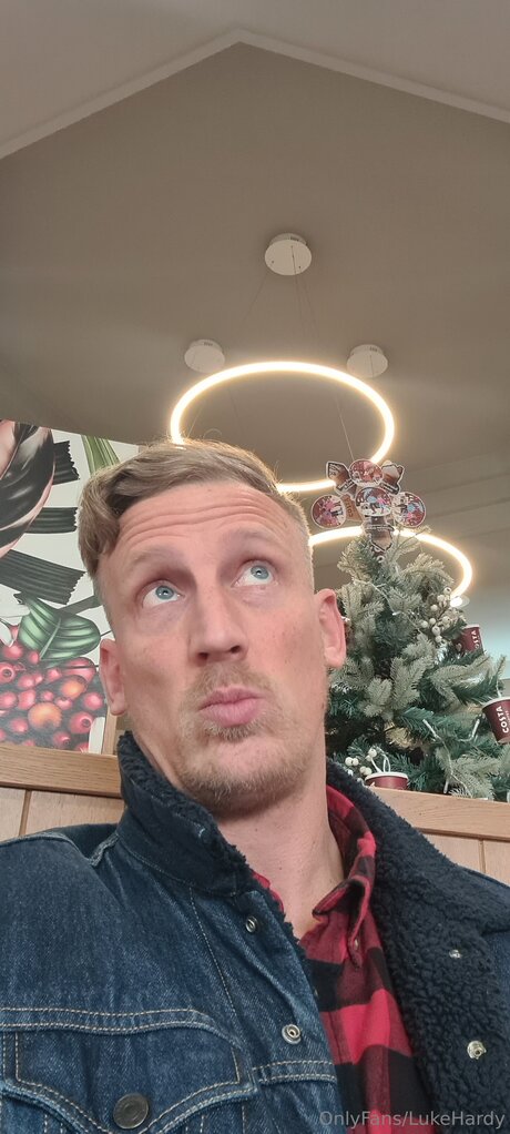 Lukehardy actrice de grande qualité galeries