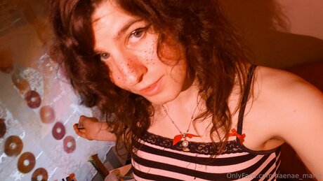 Naenae Marie star du porno gratuit img