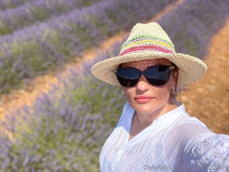 U478722109 actrice chaude photos