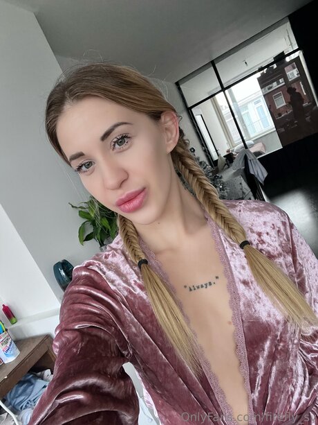 Firefly Sv actrice de grande qualité images