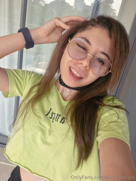 Kira18years étoile sympa galeries