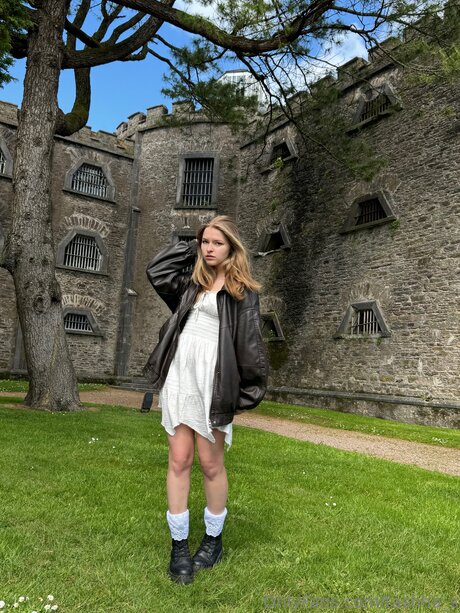 trans xxx uniquementfans art chaud photo