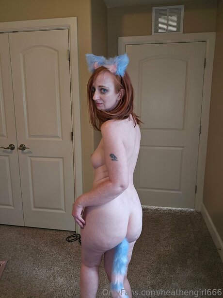 gros seins ébène onlyfans haut érotique img