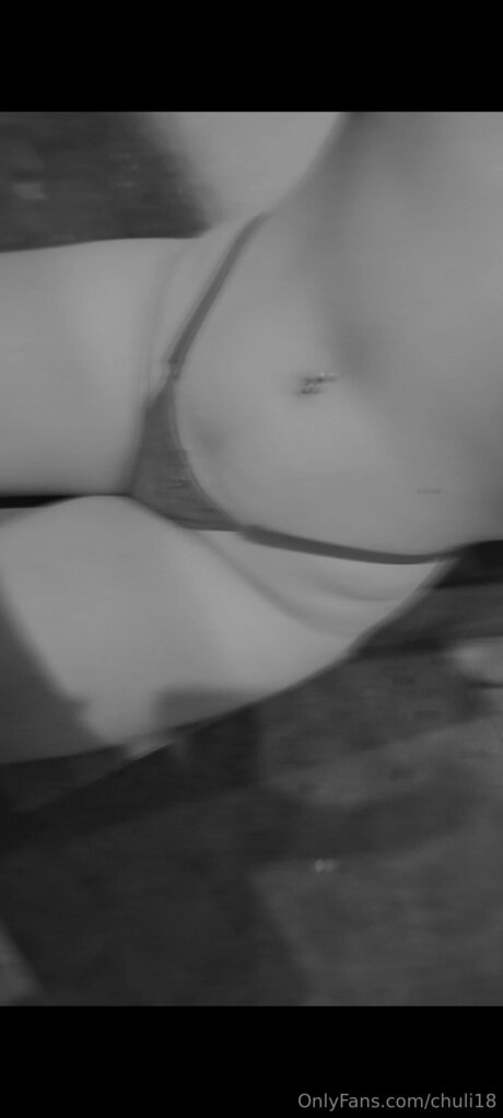 Chuli18 actrice chaude photos