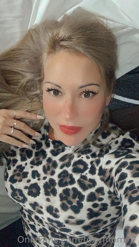 rousse au gros cul onlyfans beau haut photo