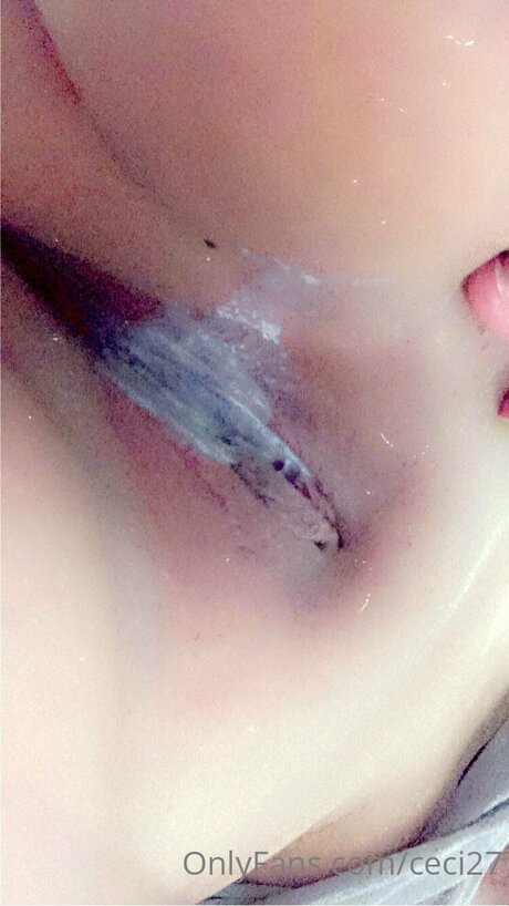 Ceci27 actrice adulte des photos