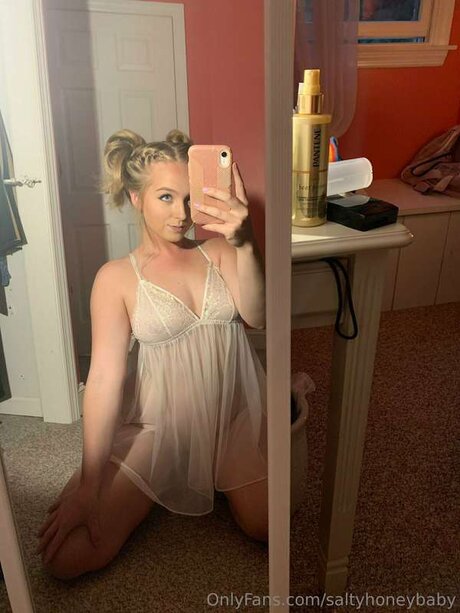 Saltyhoneybaby actrice libre img