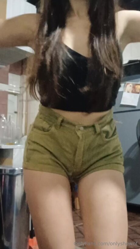 Onlyshowof modèle chaud des photos