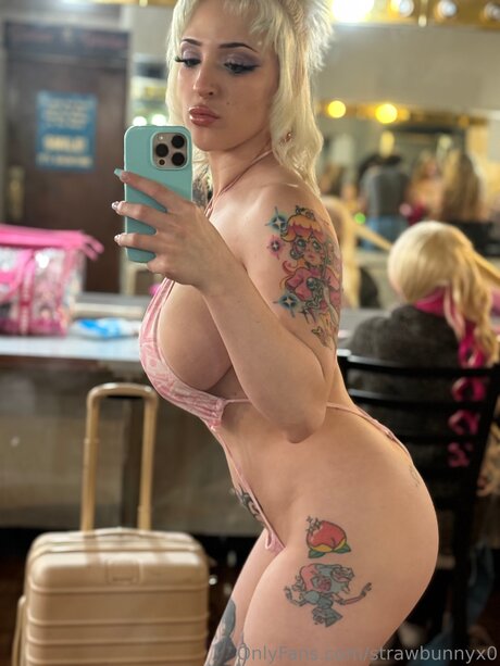 chaton potelé uniquementfans nu libre photos