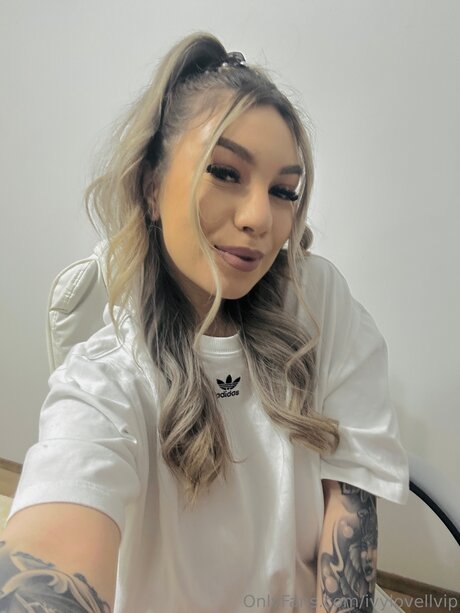 Ivylovellvip star du porno belle photo