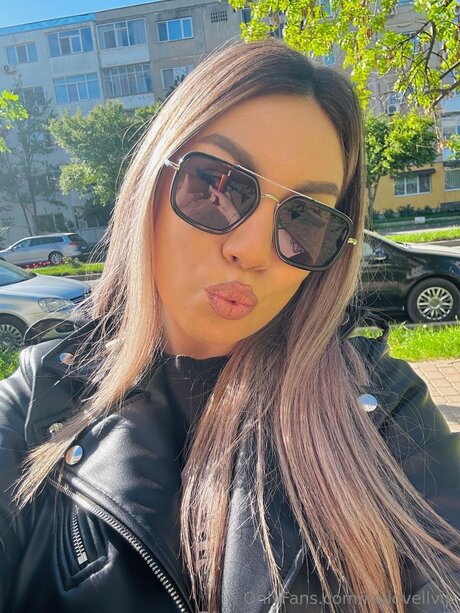 Ivylovellvip modèle exclusif des photos