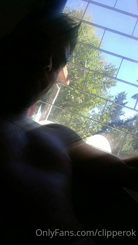 éjacule sur la langue onlyfans meilleur image