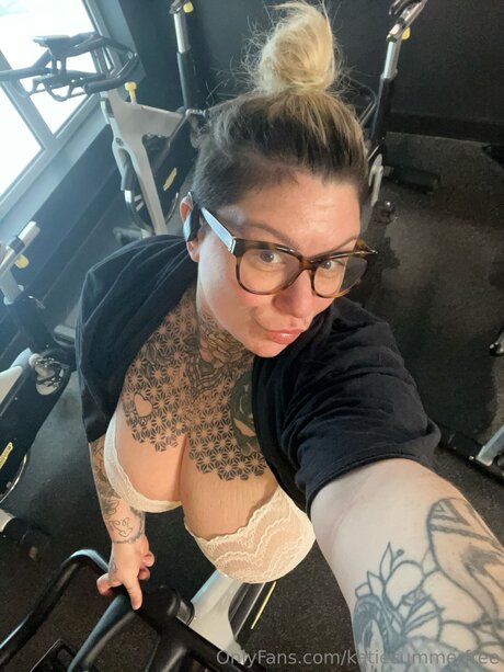 blonde aux gros seins onlyfans sexe img