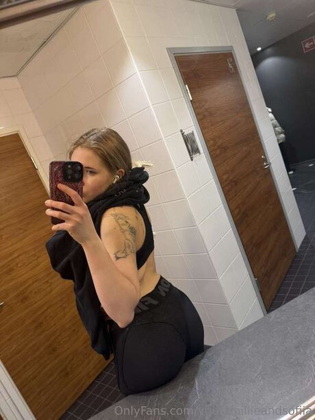 Yoursmillieandsofiia art modèle archive