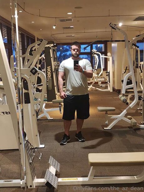 The Az Dean actrice de nus images