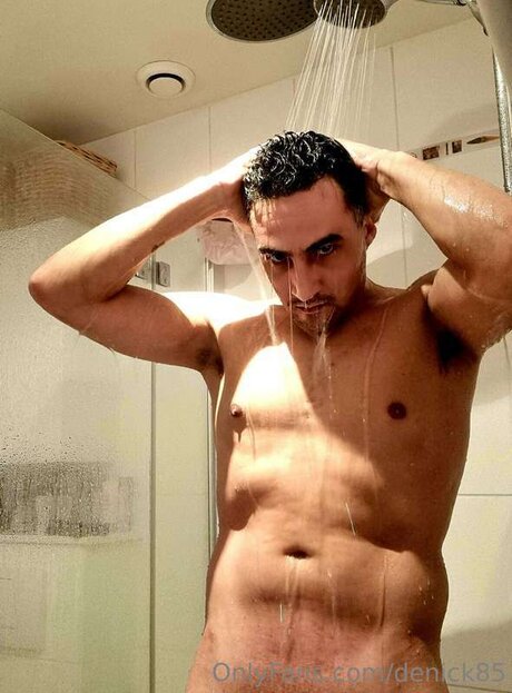 Denick85 star du porno de haute qualité photos