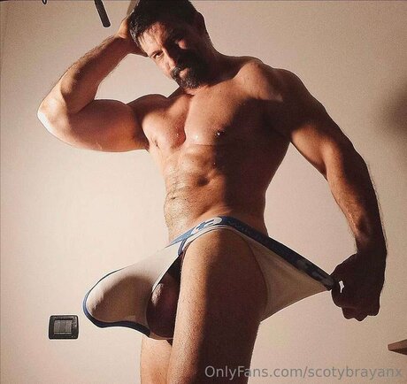 Scotybrayanx actrice chaude collection