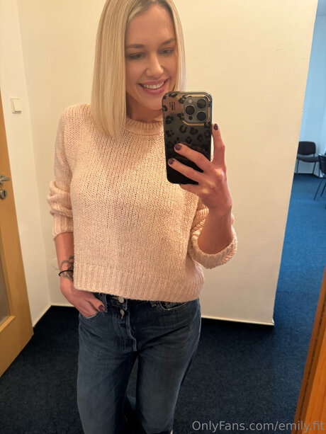 Emily Andersen modèle sympa photo