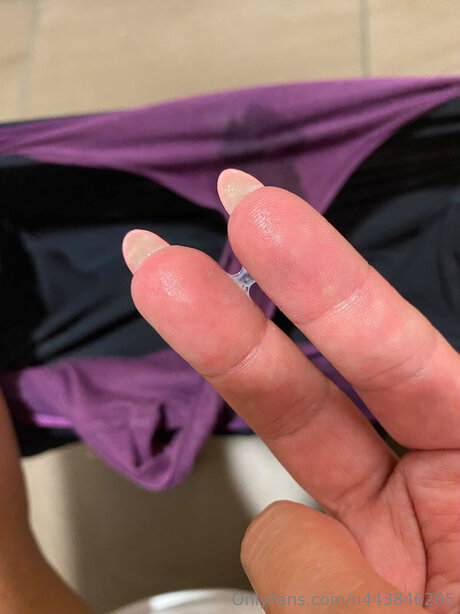 Kcupsbrunettefree haut modèle archive