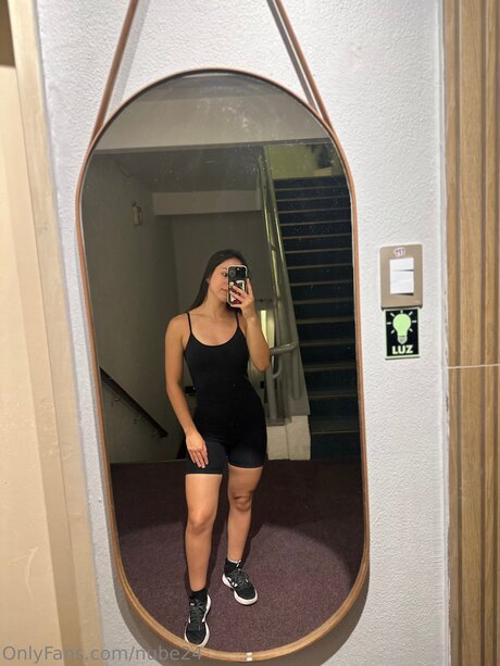 Camile2303 star du porno gratuit image