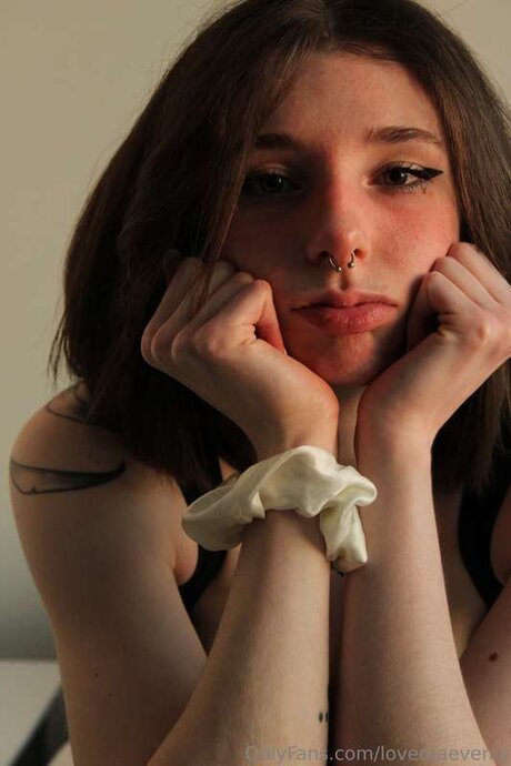 Lovemaevenly modèle adulte des photos