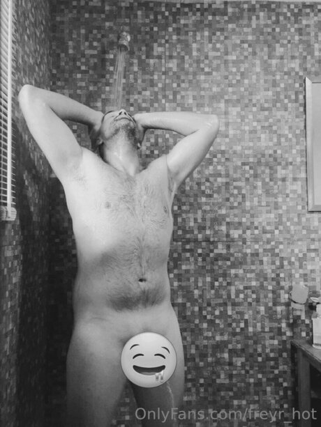 milf aux cheveux noirs onlyfans la plus belle image