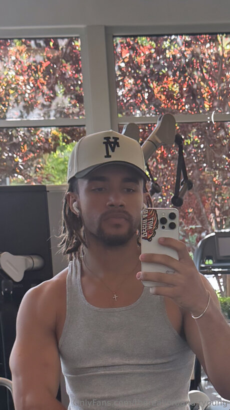 Therealjordanairyoung art star du porno photos