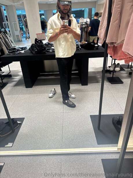 Therealjordanairyoung modèle chaud archive