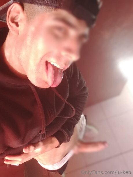 Lu Ken star du porno image