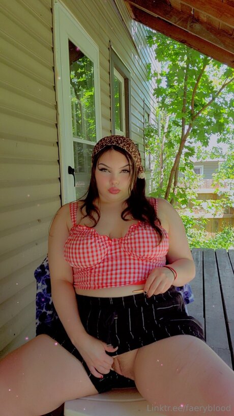 Faerielewd star du porno belle des photos