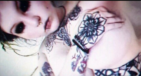 stepsislilli modèle hd image