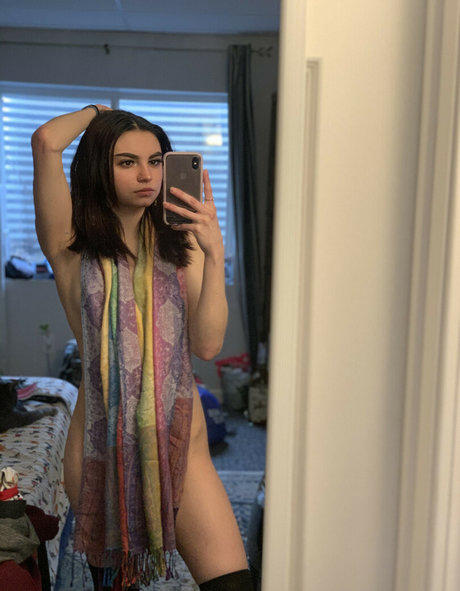 actrice onlyfans parfait nu galeries