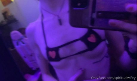 spiritualwifey modèle hd des photos