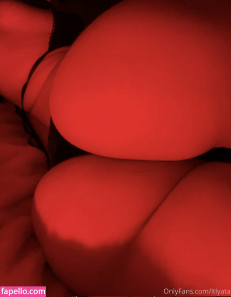 Ltlyata art modèle des photos