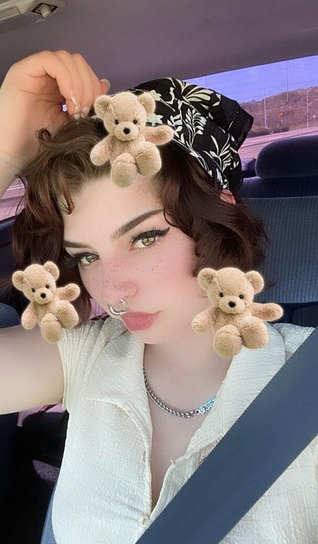 fille courbée dà côté onlyfans nu meilleur img