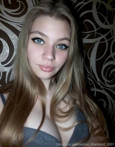 white diamond 2001 star du porno érotique photo