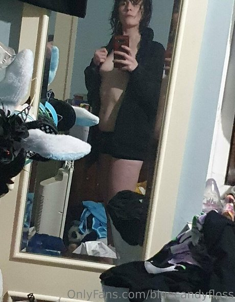 bluecandyfloss modèle érotique images