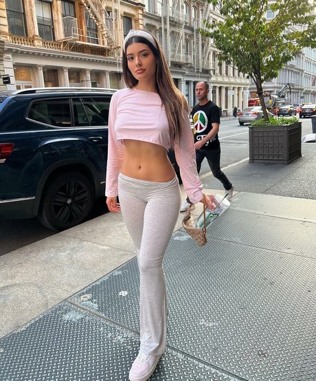 Daniella Salvi étoile images