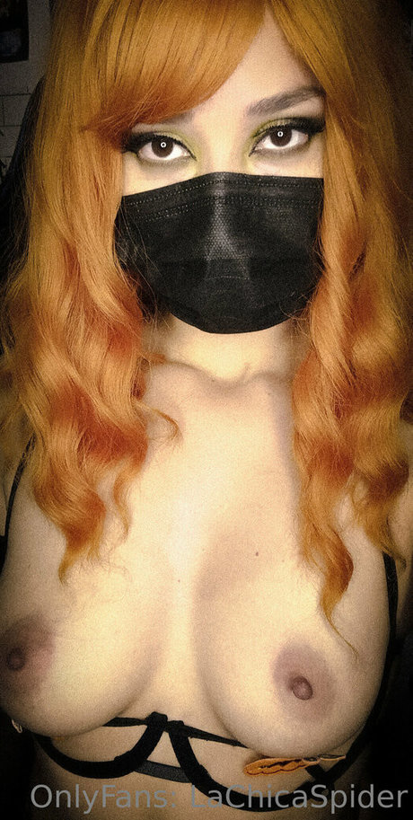 lachicaspider joli modèle des photos