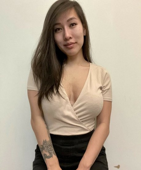 SpiiceTee modèle chaud images