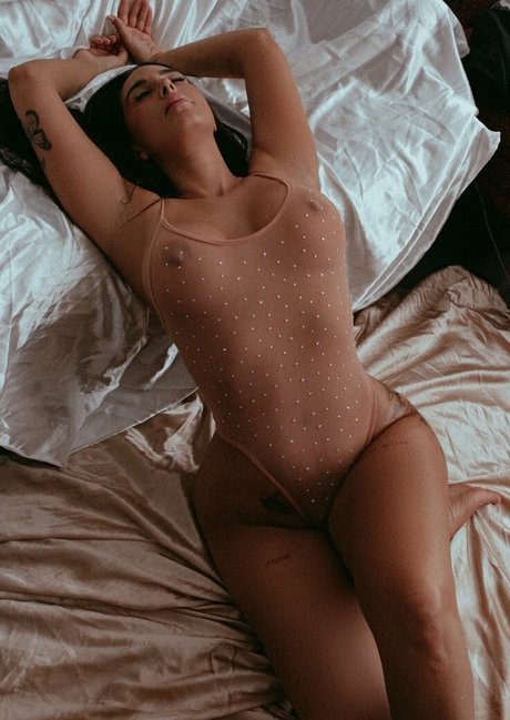 ladyboy cum onlyfans belle érotique images