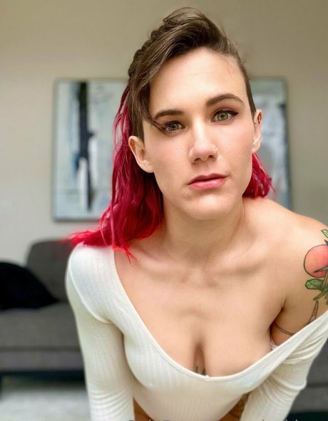 fans de gros seins asiatiques uniquement érotique chaud image