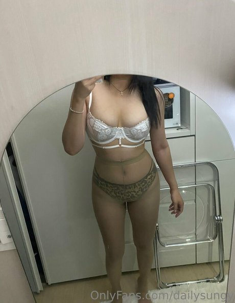 nu gratuit onlyfans art supérieur des photos