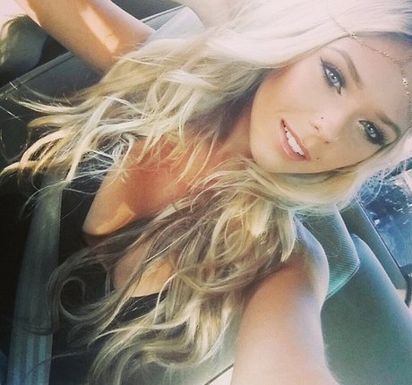 énormes seins naturels onlyfans xxx haute qualité photos