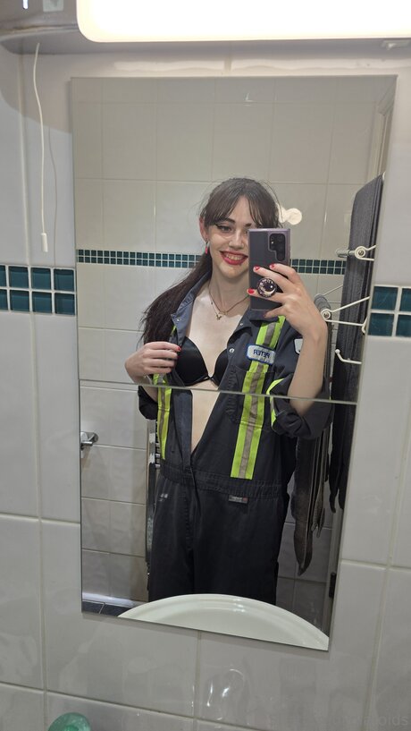 adorer onlyfans sympa, meilleur img