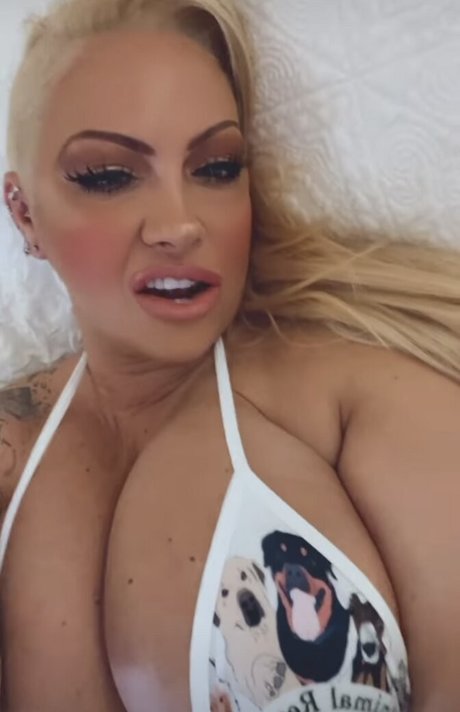 Jodie Marsh star du porno belle photos