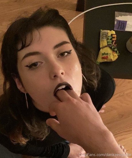 dankzestykale modèle de sexe galeries