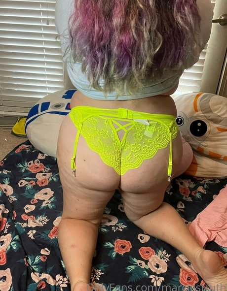 chaton potelé uniquementfans chaud et sexy archive