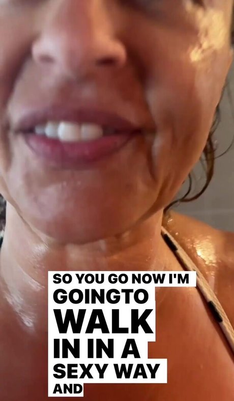 Nadia Sawalha étoile de l'art des photos